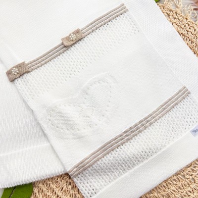 Manta de Linha Coração Dois Laços - Branco e Areia